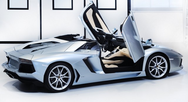 Lamborghini Aventador LP 700-4-5.jpg